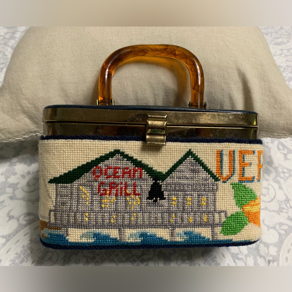 Vinatge JR Julius Resnick Needlepoint Box Purse